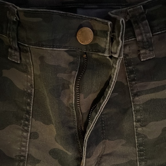 Camo Jogger Pants - Picture 3 of 5